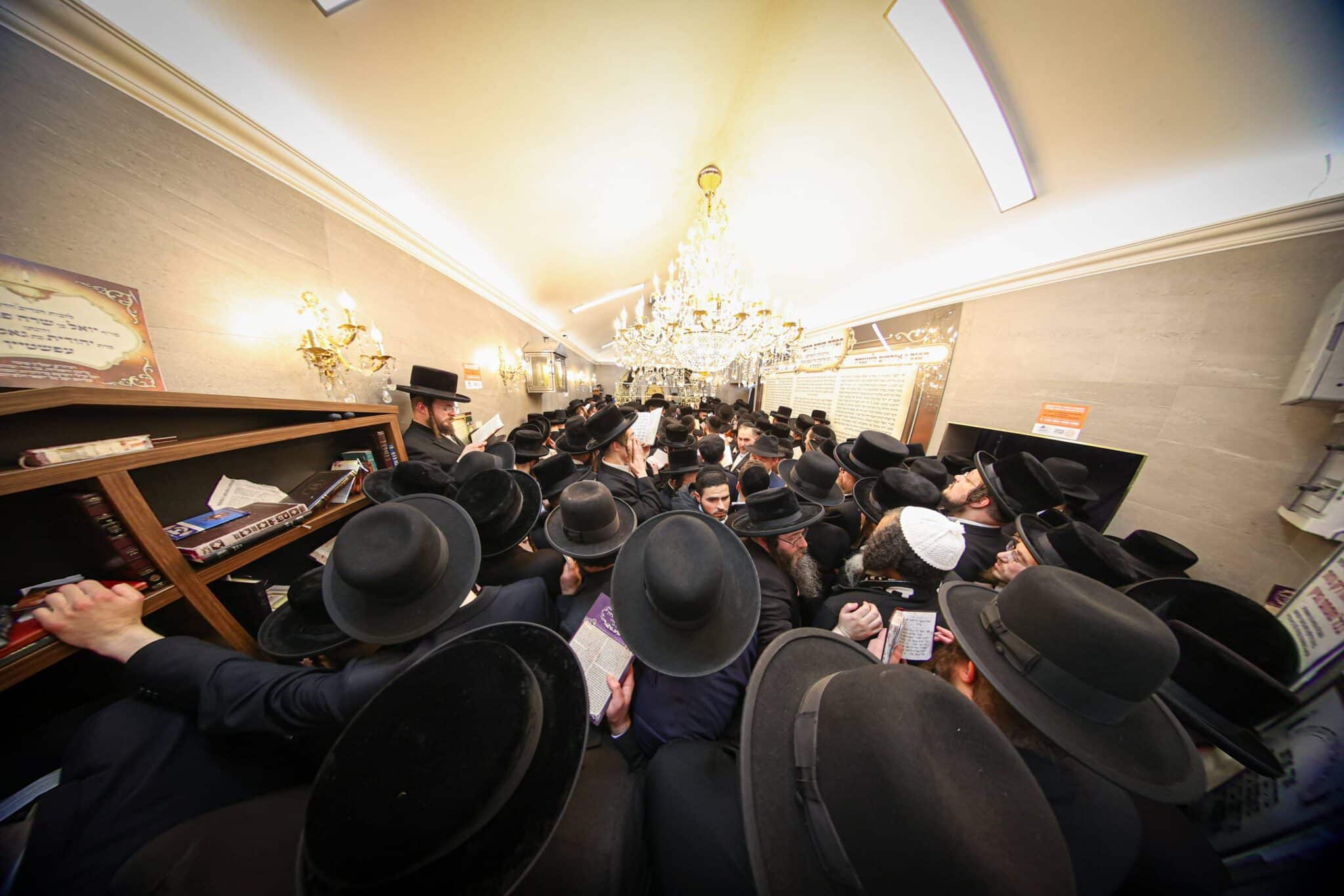 עם חידוש מיוחד: רבבות בהילולת רבי אלימלך מליז'ענסק