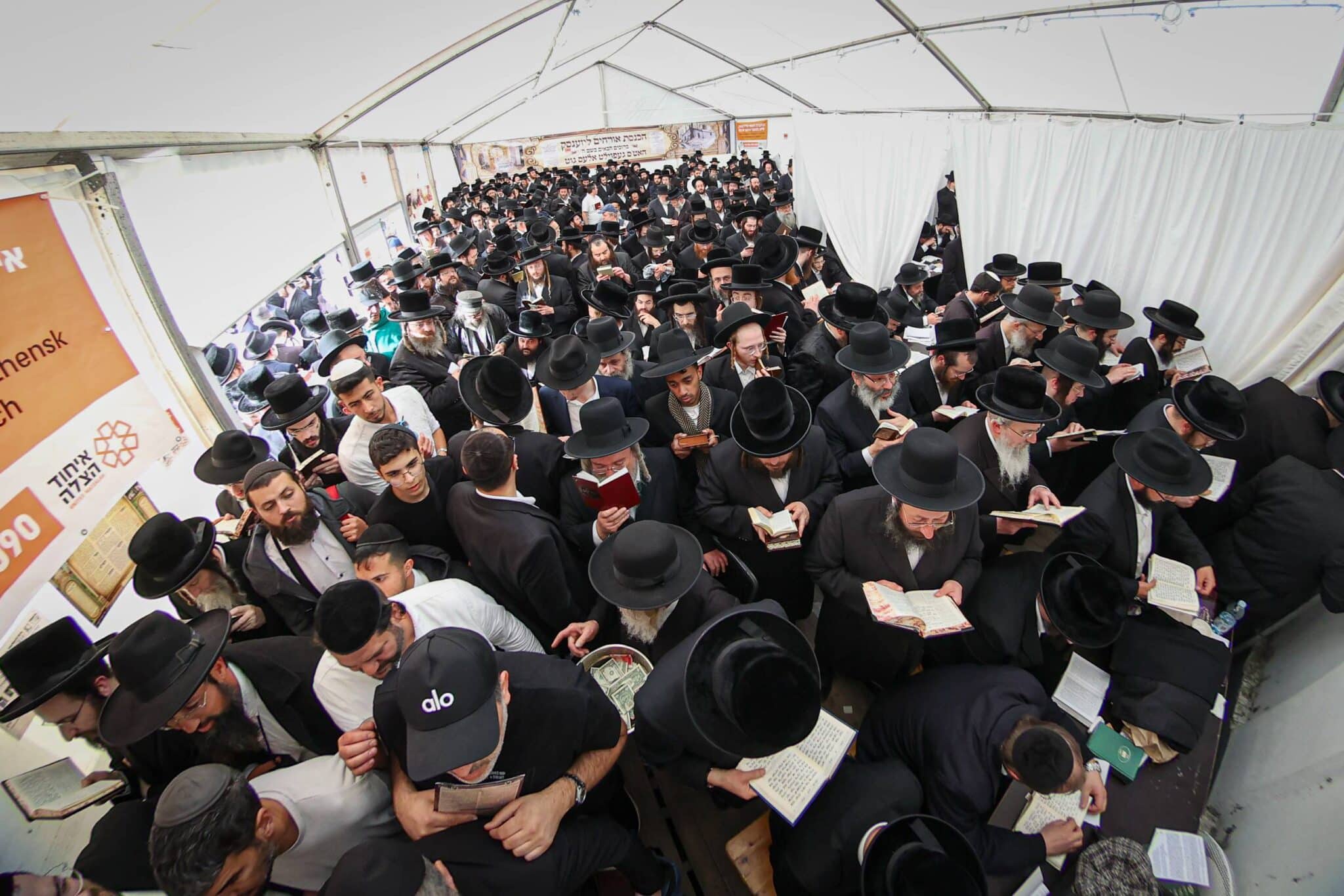 עם חידוש מיוחד: רבבות בהילולת רבי אלימלך מליז'ענסק