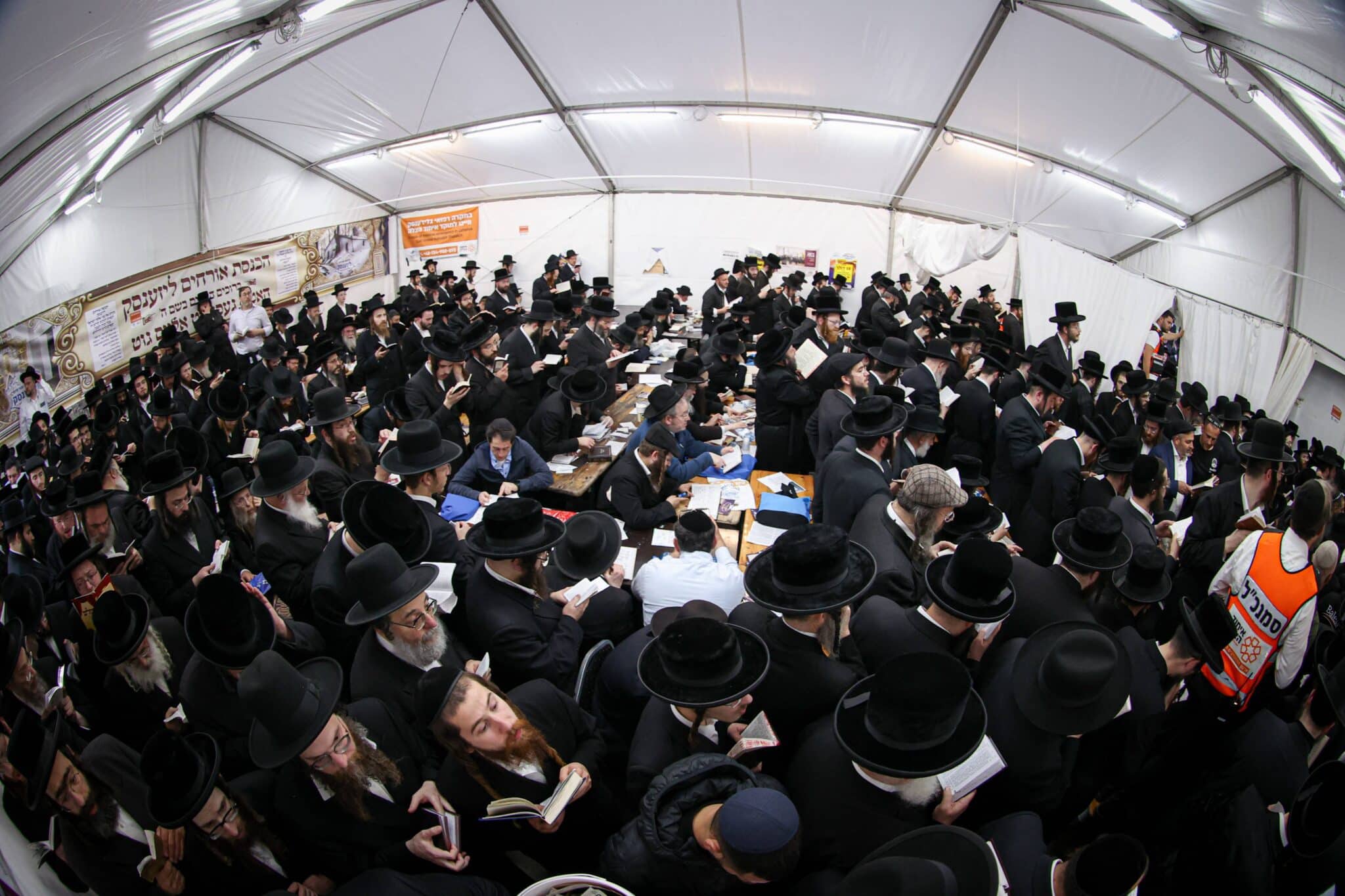 עם חידוש מיוחד: רבבות בהילולת רבי אלימלך מליז'ענסק