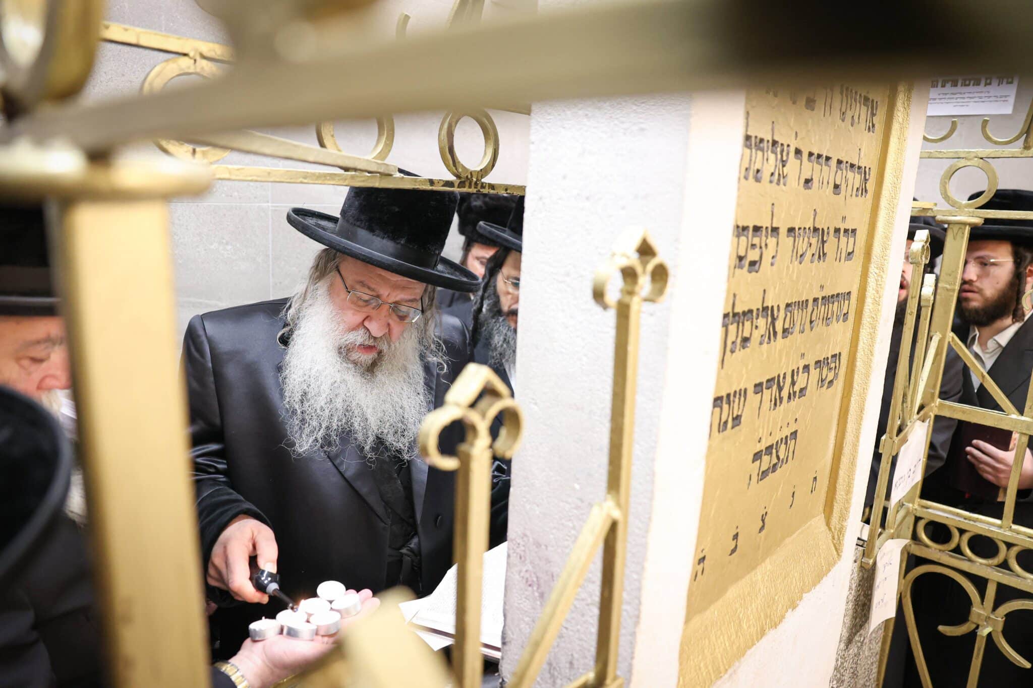 עם חידוש מיוחד: רבבות בהילולת רבי אלימלך מליז'ענסק