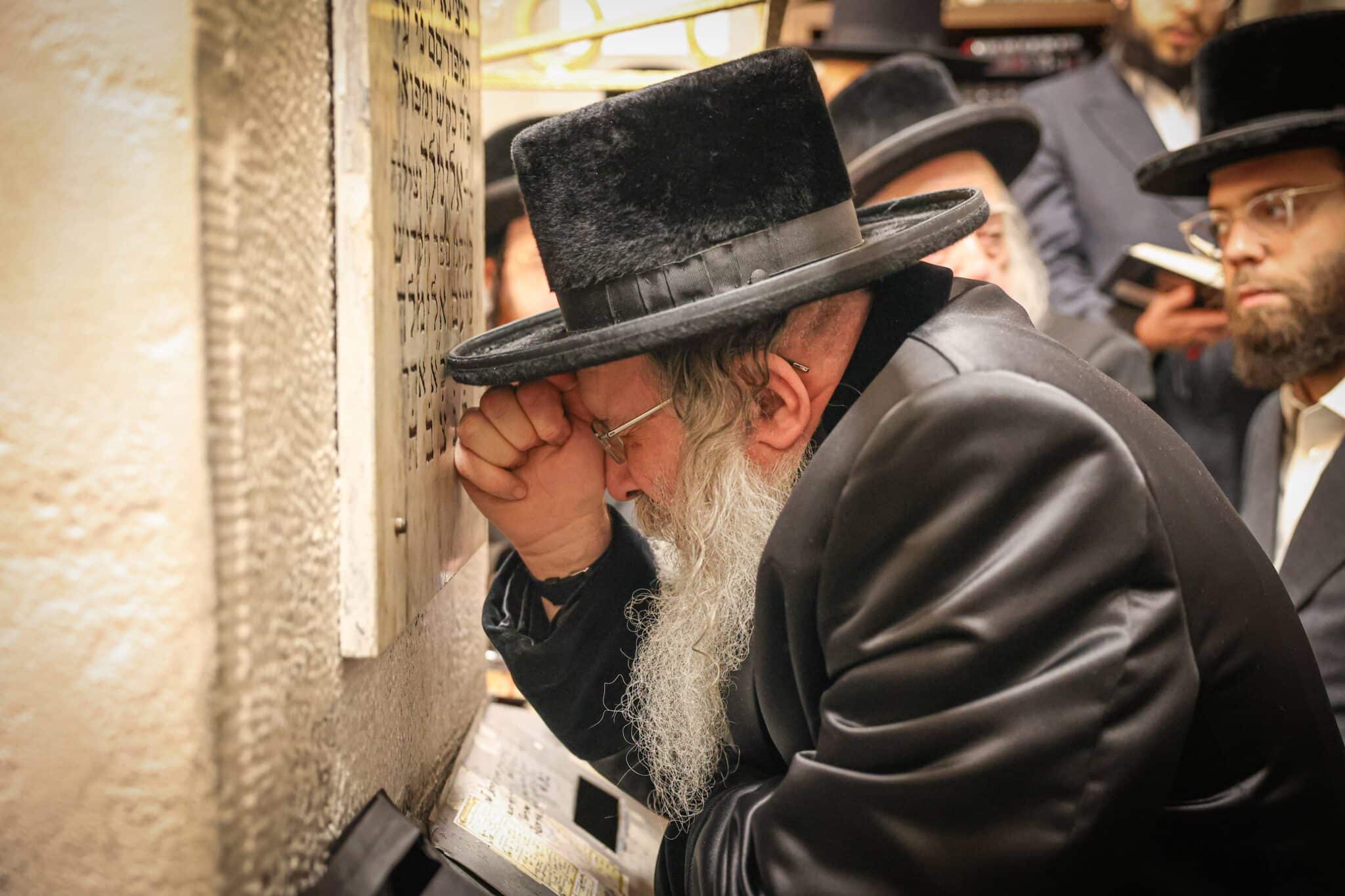 עם חידוש מיוחד: רבבות בהילולת רבי אלימלך מליז'ענסק