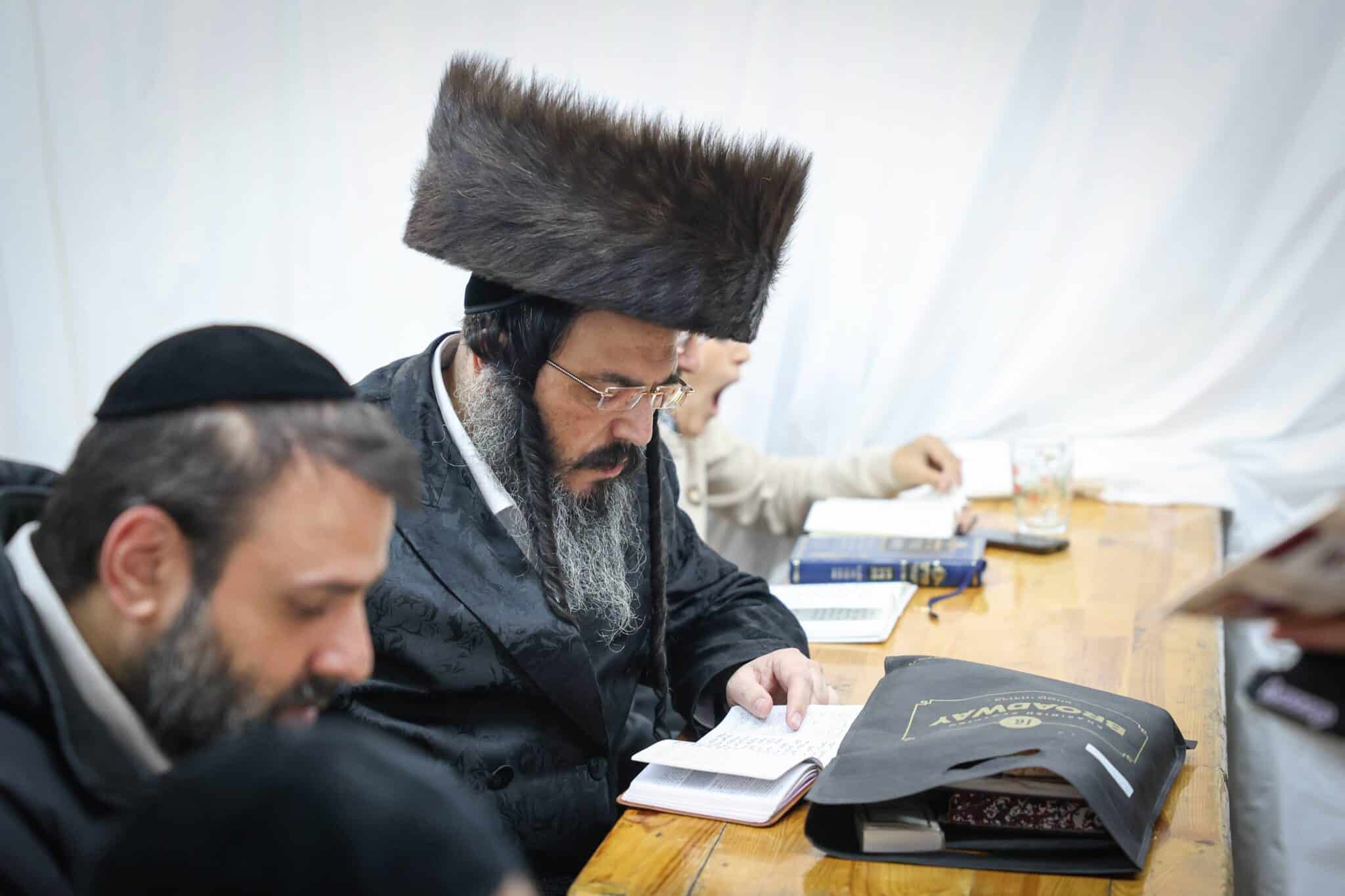 עם חידוש מיוחד: רבבות בהילולת רבי אלימלך מליז'ענסק