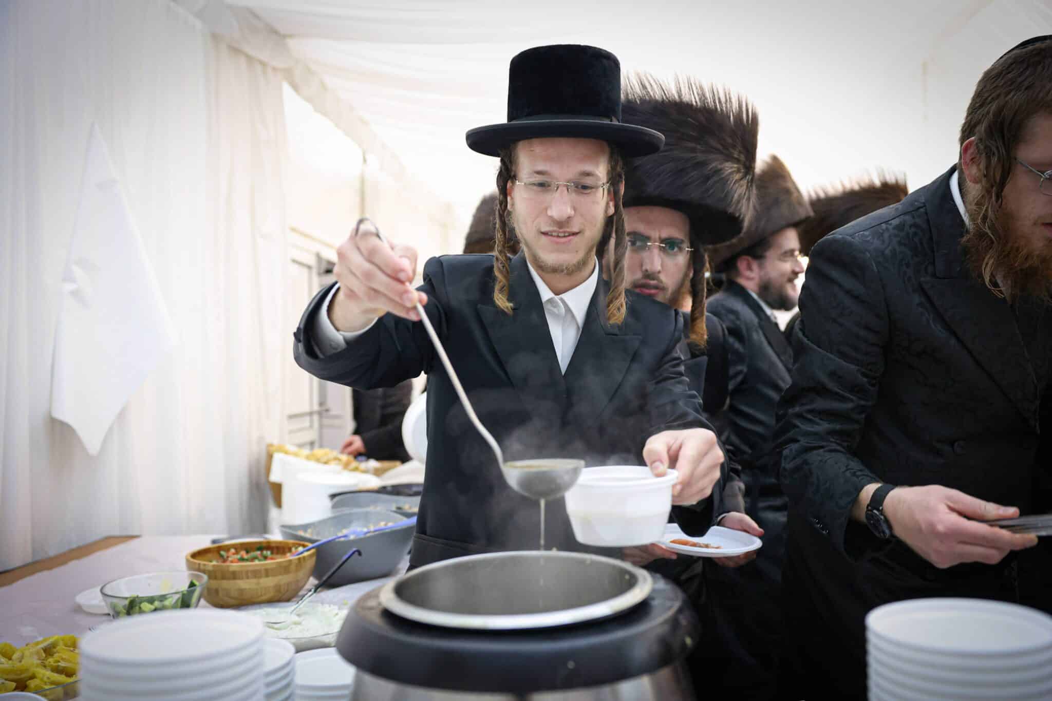 עם חידוש מיוחד: רבבות בהילולת רבי אלימלך מליז'ענסק