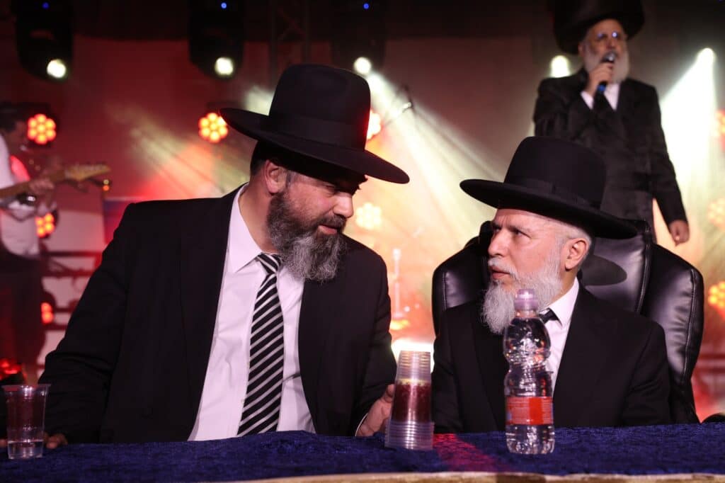 תלמידי ישיבת "אבני נזר" הקבילו את פני ראש הישיבה