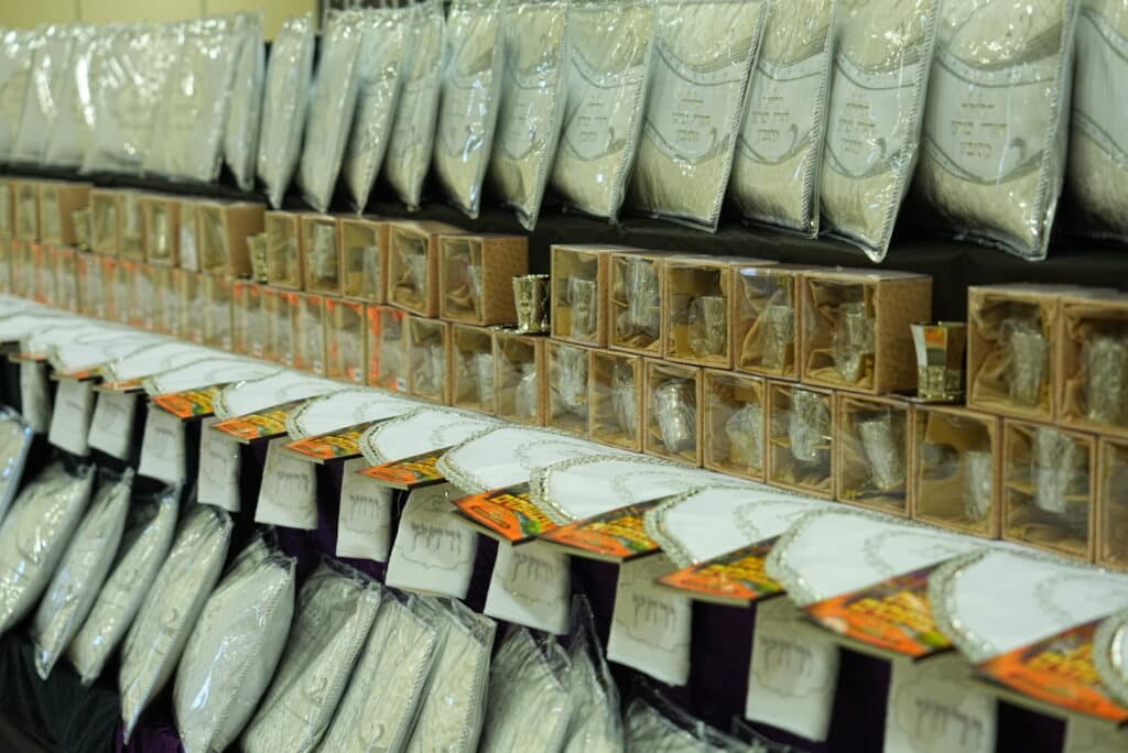 הגאון הצדיק רבי שמעון גלאי שליט"א במכתב אישי ליתומי 'זה לזה': "אשריך שזכית להיות אחד מבני המלכים של מלך מלכי המלכים" 