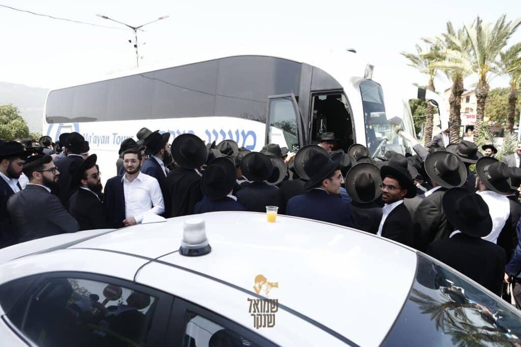 רכסים: אלפים ליוו למנוחות את ראש הישיבה הנערץ