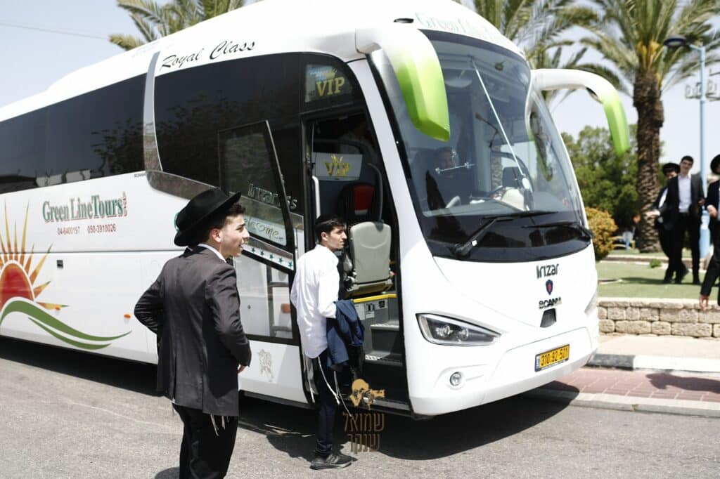 רכסים: אלפים ליוו למנוחות את ראש הישיבה הנערץ