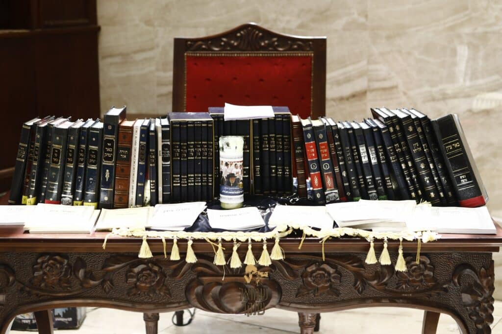 רכסים: אלפים ליוו למנוחות את ראש הישיבה הנערץ