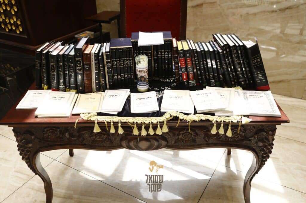 רכסים: אלפים ליוו למנוחות את ראש הישיבה הנערץ