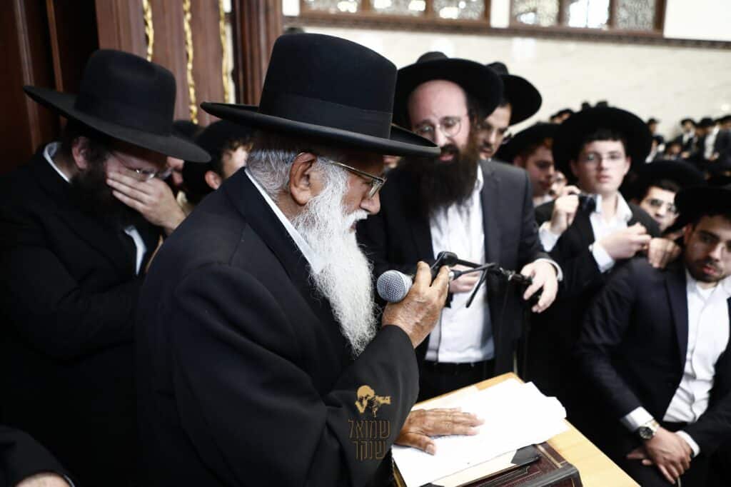 רכסים: אלפים ליוו למנוחות את ראש הישיבה הנערץ