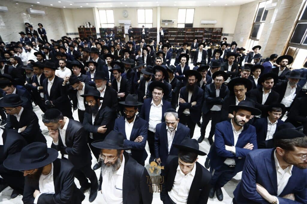 רכסים: אלפים ליוו למנוחות את ראש הישיבה הנערץ