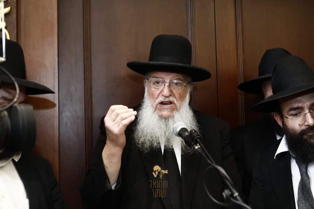 רכסים: אלפים ליוו למנוחות את ראש הישיבה הנערץ