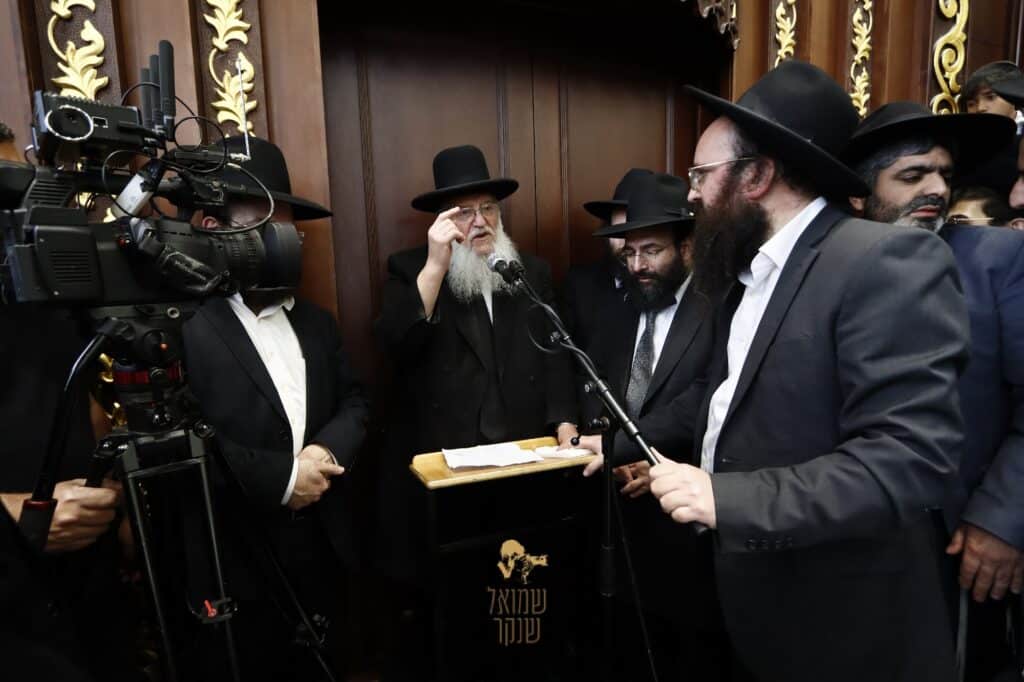 רכסים: אלפים ליוו למנוחות את ראש הישיבה הנערץ