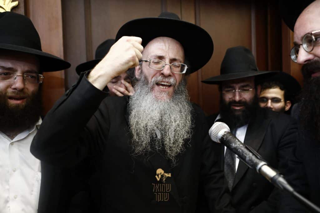 רכסים: אלפים ליוו למנוחות את ראש הישיבה הנערץ