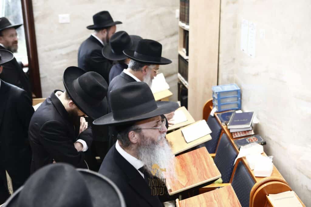 רכסים: אלפים ליוו למנוחות את ראש הישיבה הנערץ