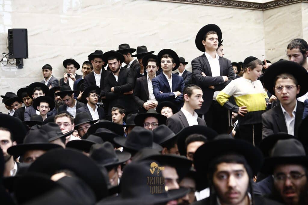 רכסים: אלפים ליוו למנוחות את ראש הישיבה הנערץ