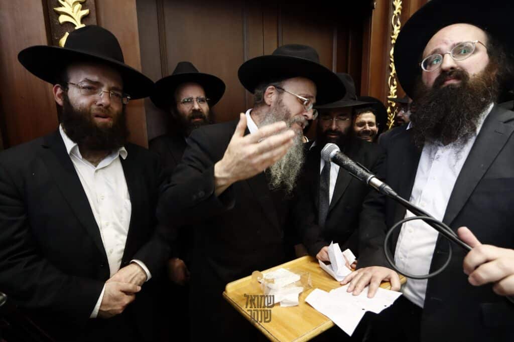 רכסים: אלפים ליוו למנוחות את ראש הישיבה הנערץ