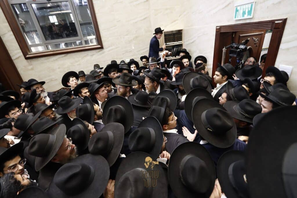 רכסים: אלפים ליוו למנוחות את ראש הישיבה הנערץ