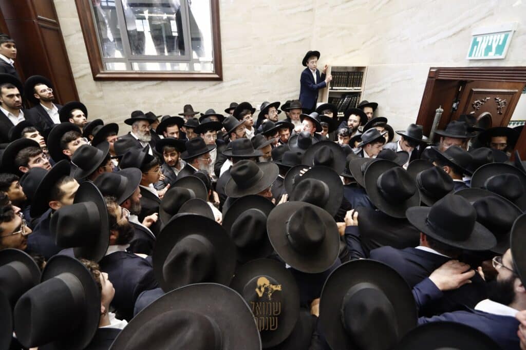 רכסים: אלפים ליוו למנוחות את ראש הישיבה הנערץ