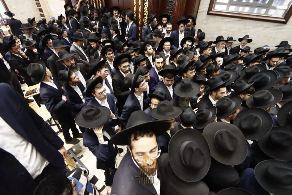 רכסים: אלפים ליוו למנוחות את ראש הישיבה הנערץ