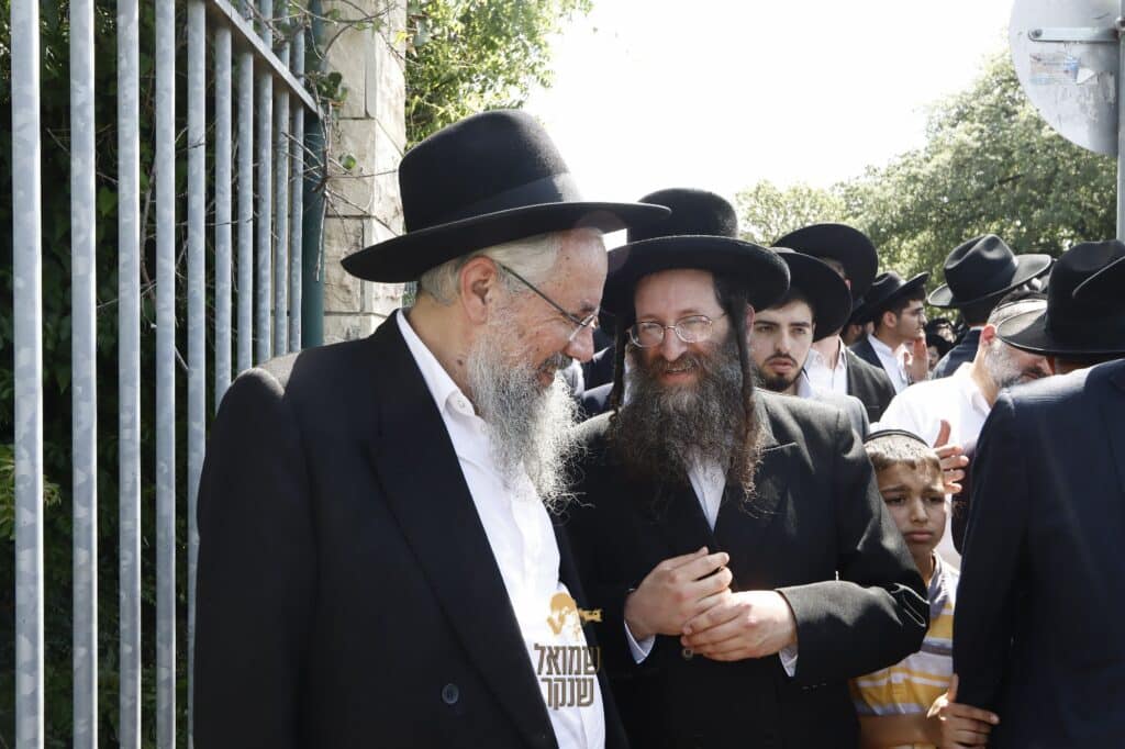 רכסים: אלפים ליוו למנוחות את ראש הישיבה הנערץ