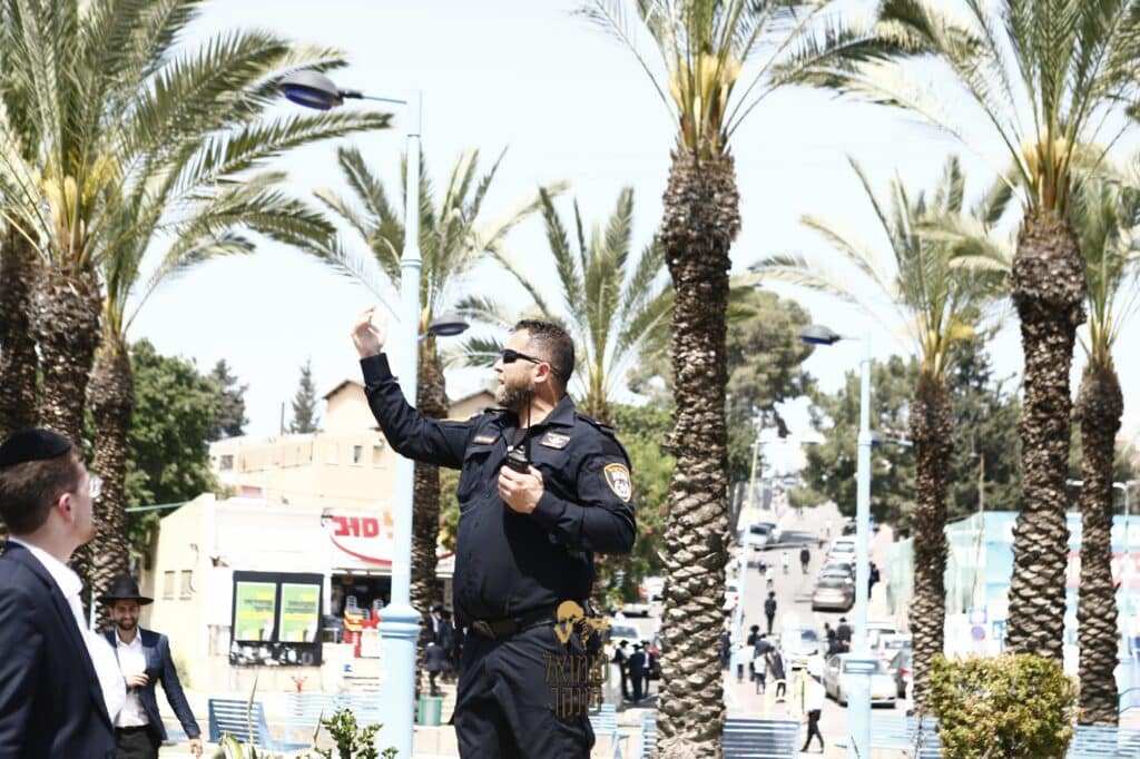 רכסים: אלפים ליוו למנוחות את ראש הישיבה הנערץ