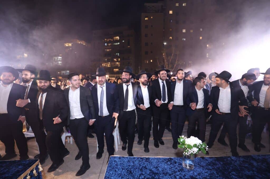 ראשי הישיבות התכנסו ליסוד הישיבה החדשה אורחות דעת ראשי הישיבות התכנסו ליסוד הישיבה החדשה אורחות דעת