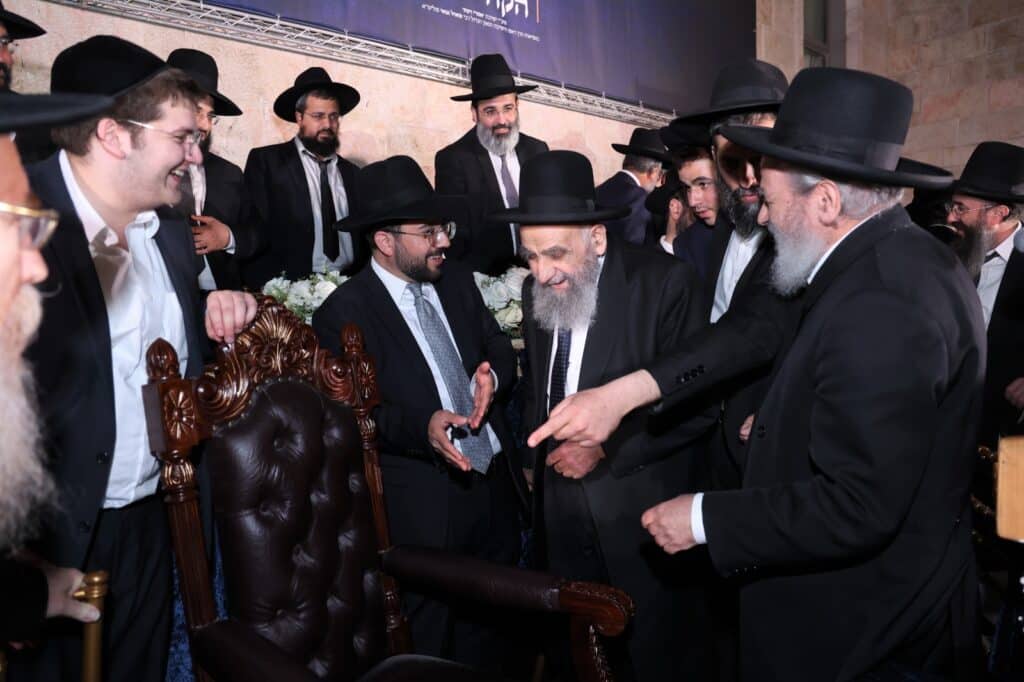 ראשי הישיבות התכנסו ליסוד הישיבה החדשה אורחות דעת ראשי הישיבות התכנסו ליסוד הישיבה החדשה אורחות דעת