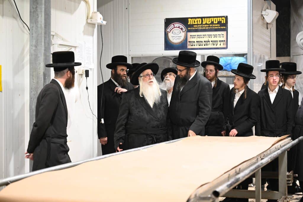 מאפיית המצות ועד לטיש נעילת החג: פסח בחצר הקודש צאנז