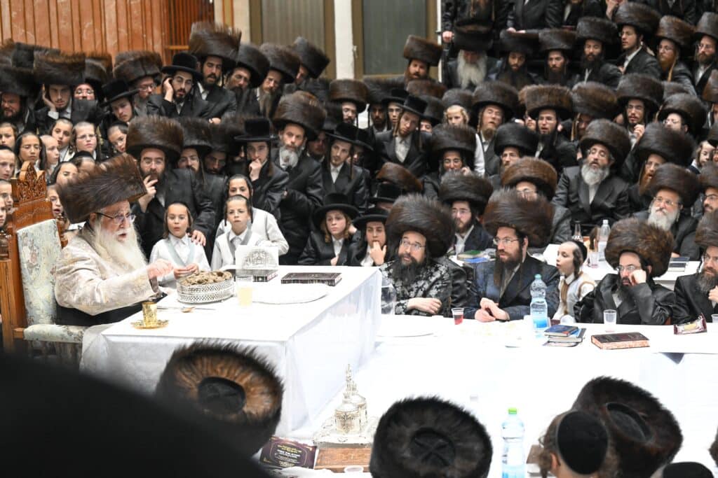 מאפיית המצות ועד לטיש נעילת החג: פסח בחצר הקודש צאנז