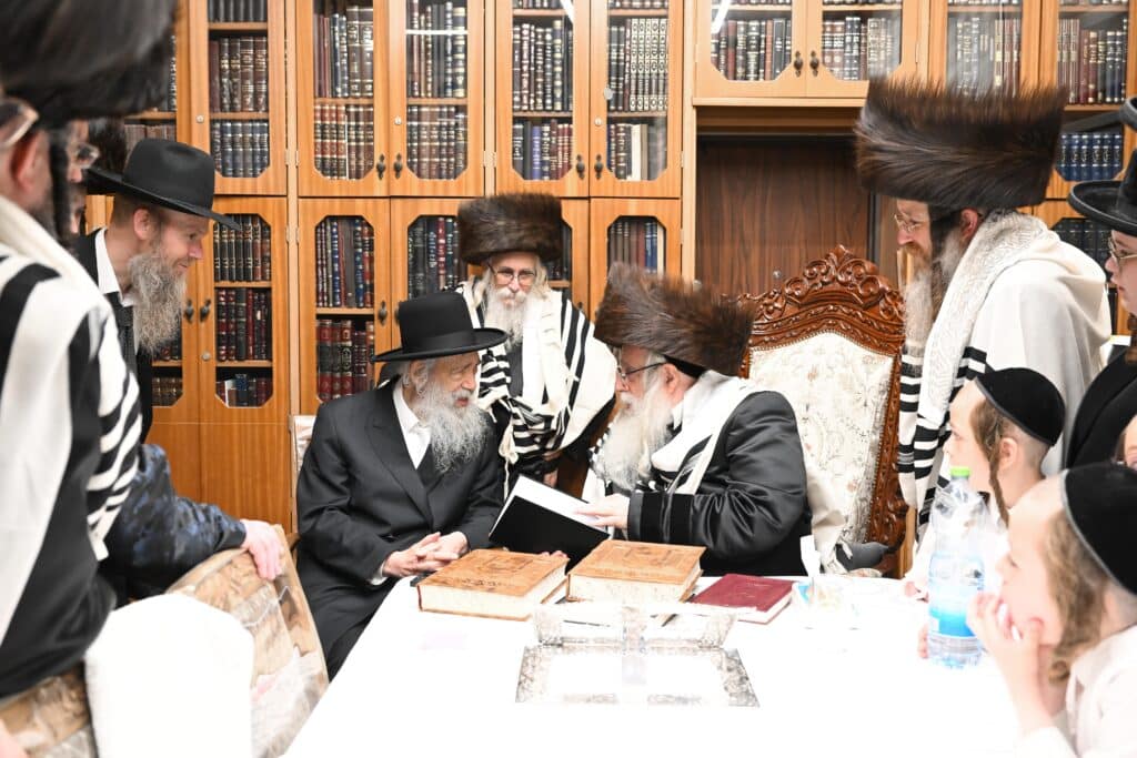 מאפיית המצות ועד לטיש נעילת החג: פסח בחצר הקודש צאנז