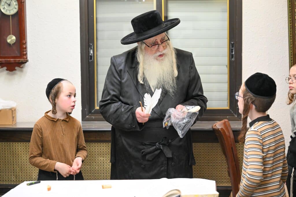 מאפיית המצות ועד לטיש נעילת החג: פסח בחצר הקודש צאנז