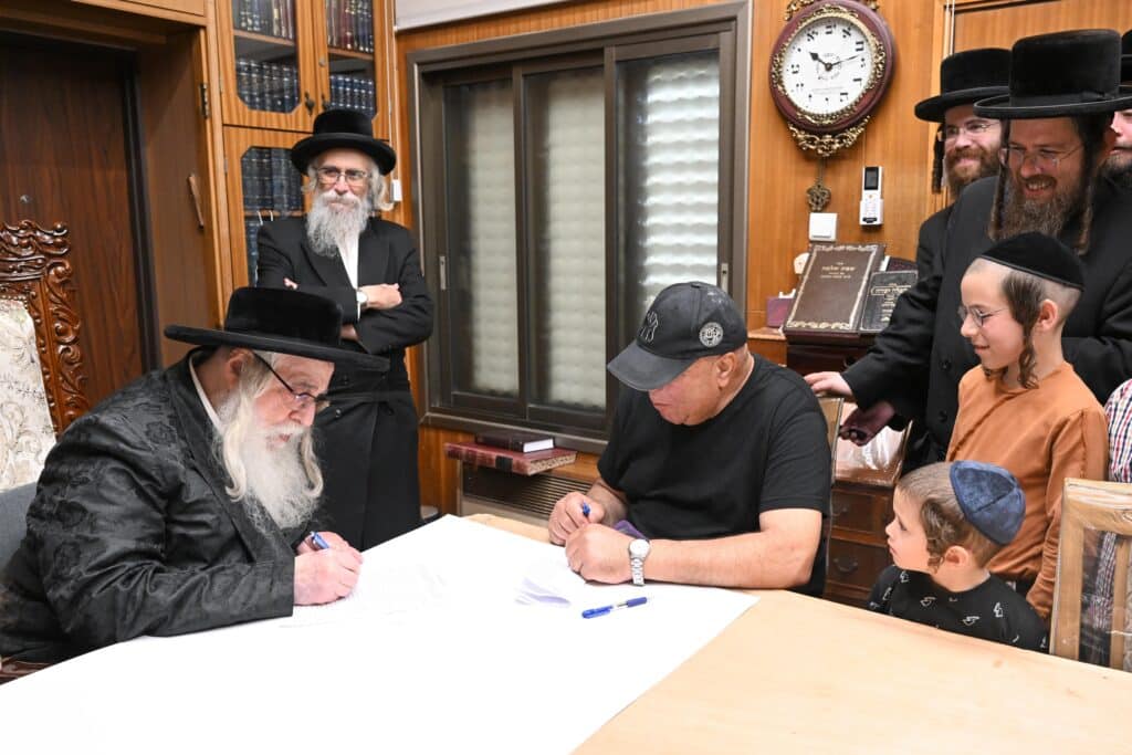 מאפיית המצות ועד לטיש נעילת החג: פסח בחצר הקודש צאנז