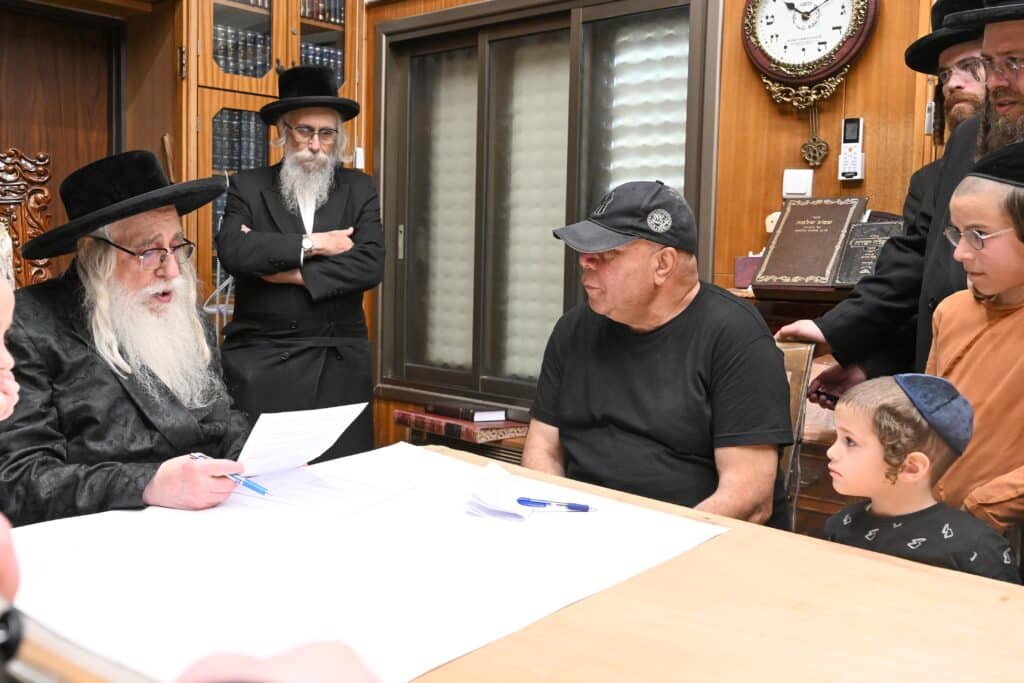 מאפיית המצות ועד לטיש נעילת החג: פסח בחצר הקודש צאנז