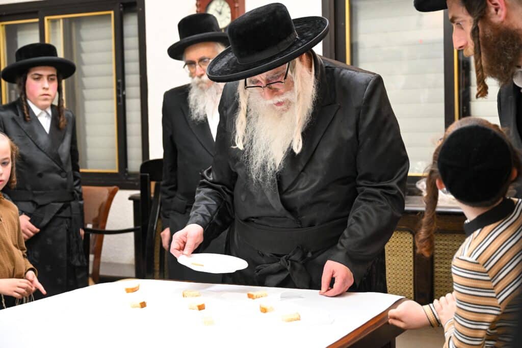 מאפיית המצות ועד לטיש נעילת החג: פסח בחצר הקודש צאנז