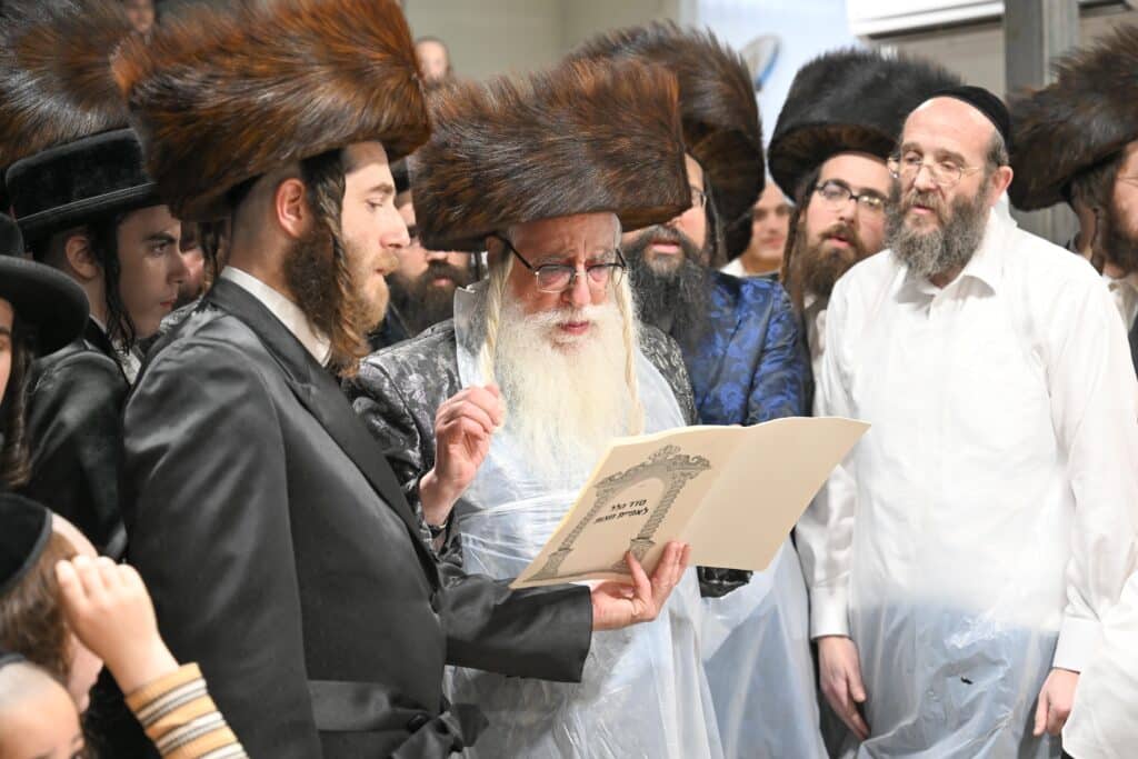 מאפיית המצות ועד לטיש נעילת החג: פסח בחצר הקודש צאנז