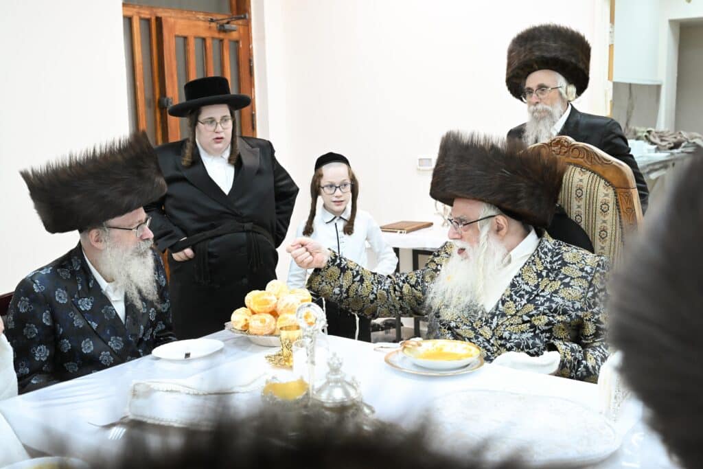 מאפיית המצות ועד לטיש נעילת החג: פסח בחצר הקודש צאנז