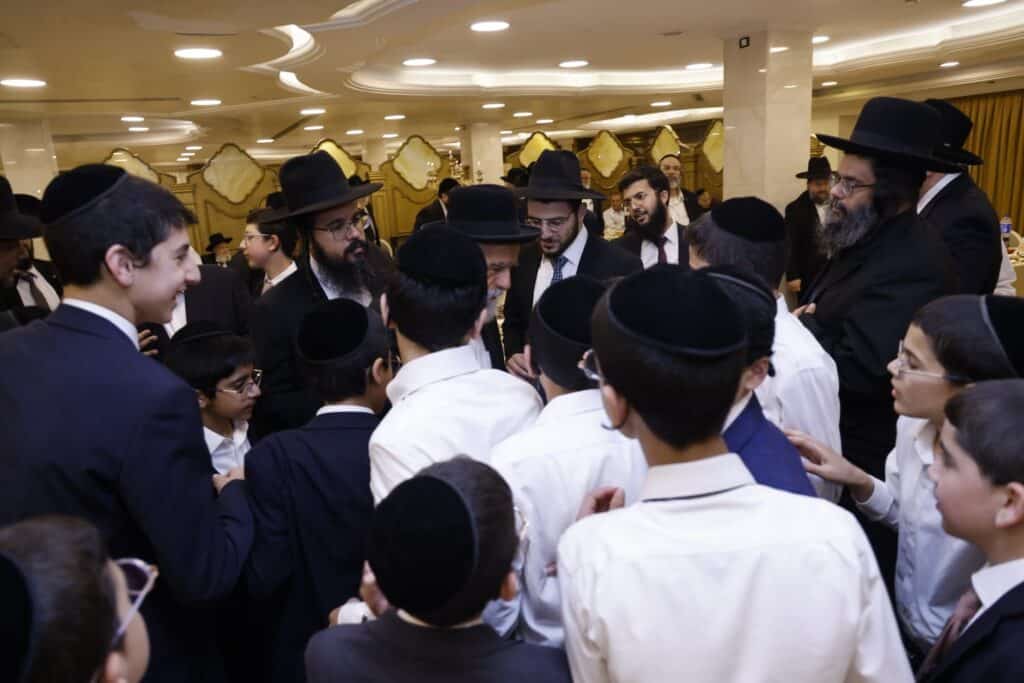 הנכד נכנס למצוות בהשתתפות גדולי התורה • גלריה