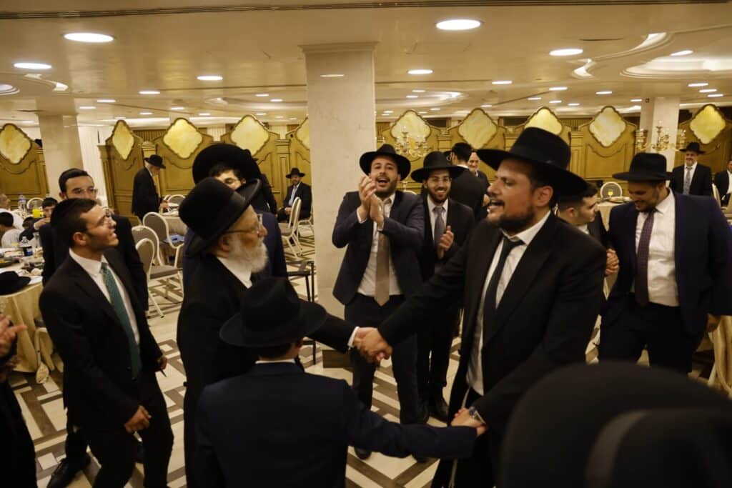 הנכד נכנס למצוות בהשתתפות גדולי התורה • גלריה