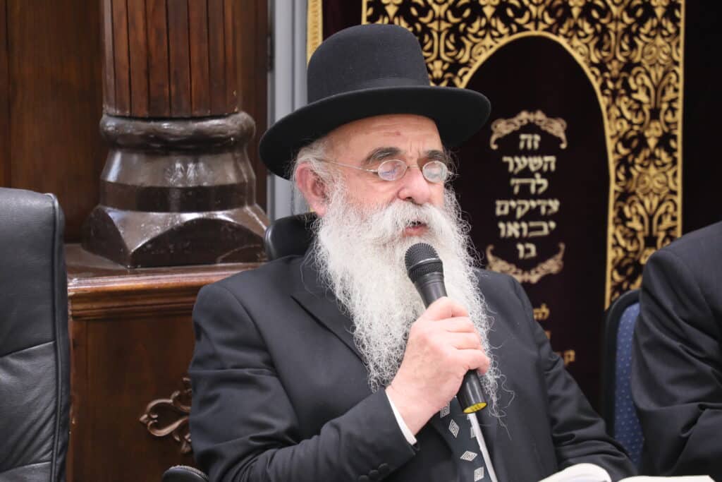 מעמד קבלת פני רבו בהשתתפות רבנים דיינים ראשי ישיבות ות"ח נכבדים