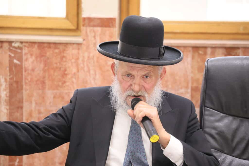 מעמד קבלת פני רבו בהשתתפות רבנים דיינים ראשי ישיבות ות"ח נכבדים