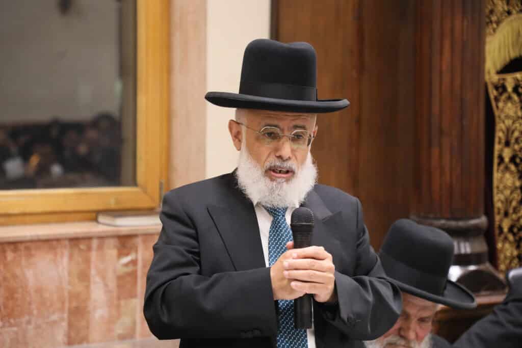 מעמד קבלת פני רבו בהשתתפות רבנים דיינים ראשי ישיבות ות"ח נכבדים