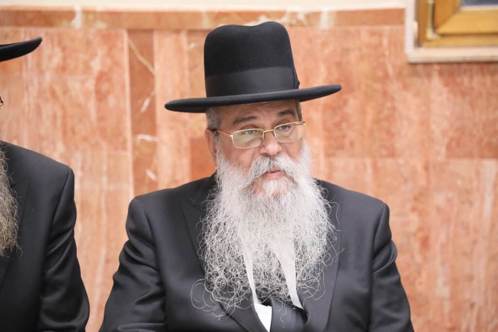 מעמד קבלת פני רבו בהשתתפות רבנים דיינים ראשי ישיבות ות"ח נכבדים