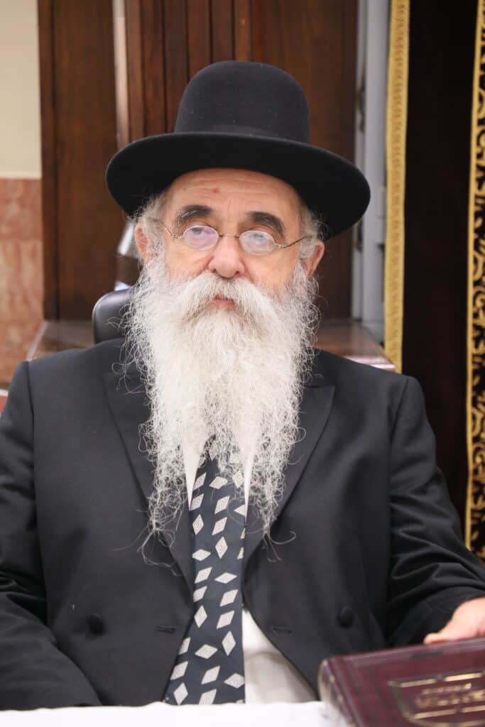 מעמד קבלת פני רבו בהשתתפות רבנים דיינים ראשי ישיבות ות"ח נכבדים