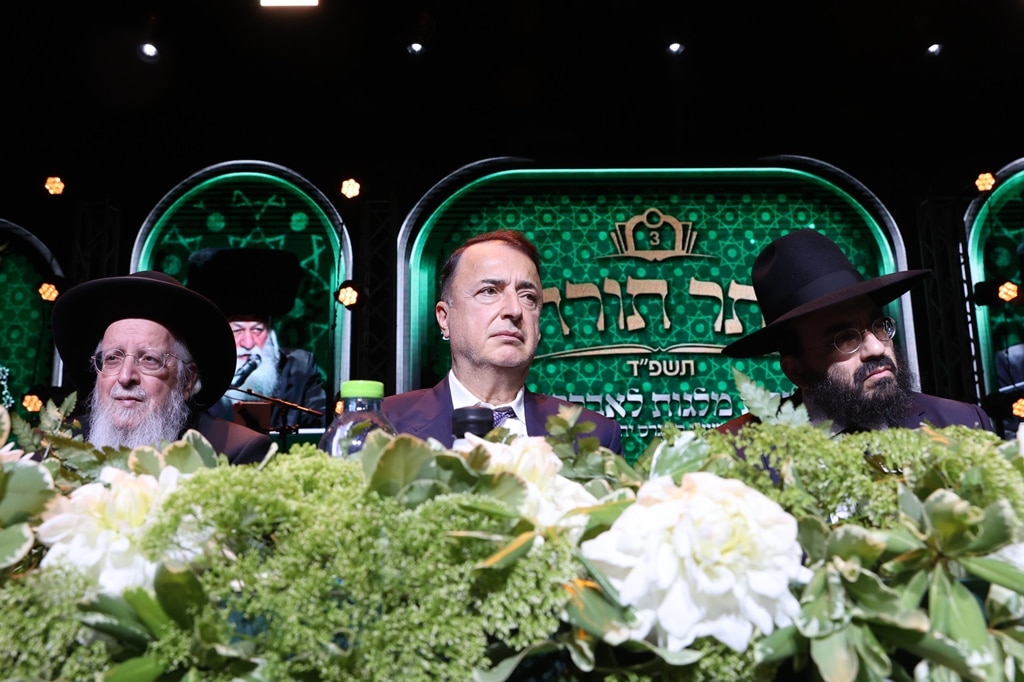 הגדולים הגיעו לכבד את לומדי התורה מהעדה הבוכרית • גלריה