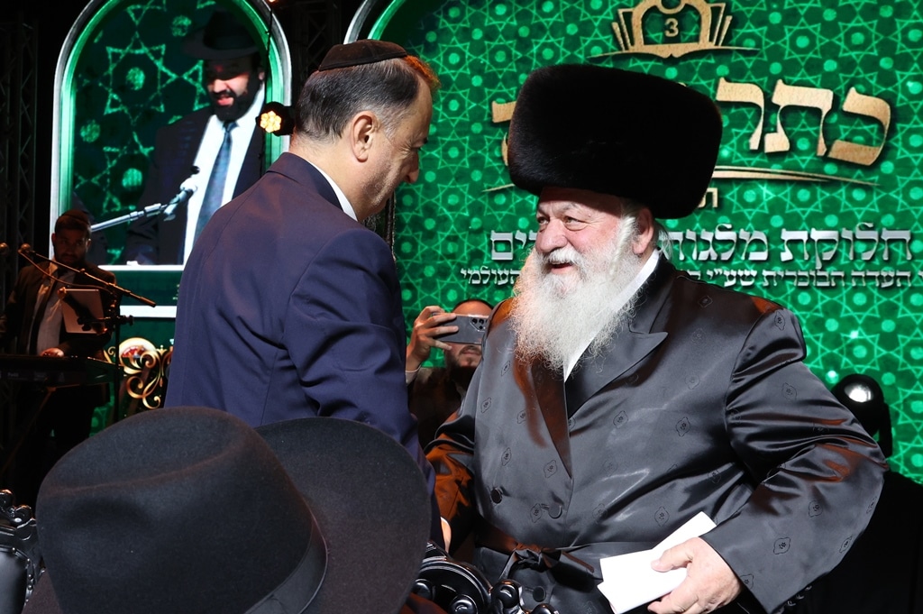 הגדולים הגיעו לכבד את לומדי התורה מהעדה הבוכרית • גלריה