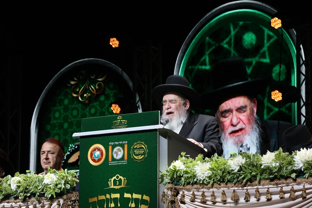 הגדולים הגיעו לכבד את לומדי התורה מהעדה הבוכרית • גלריה