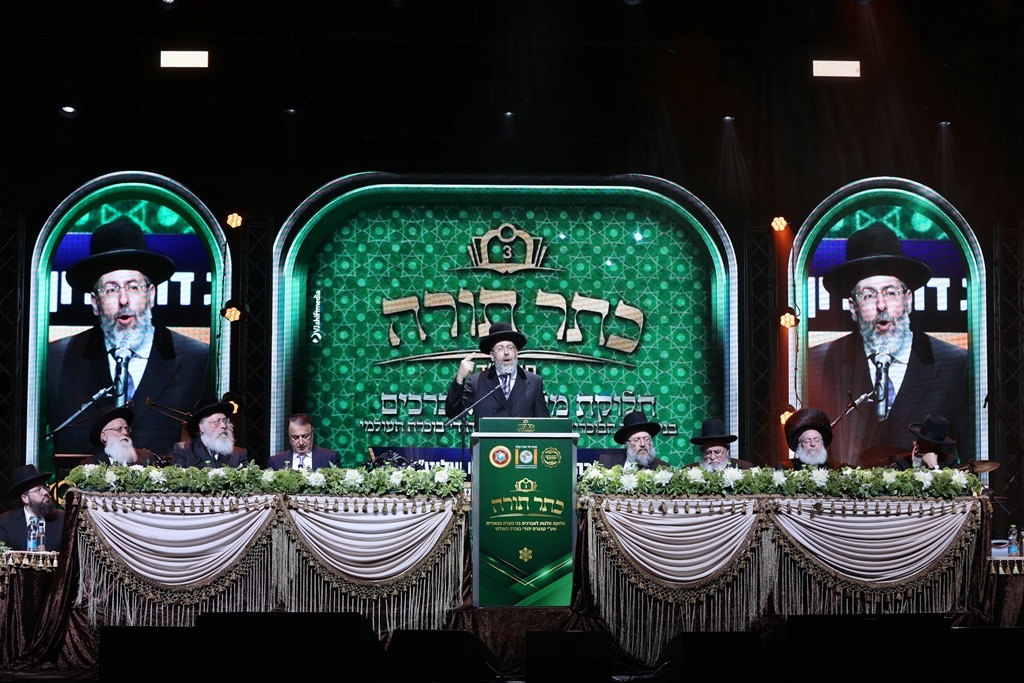 הגדולים הגיעו לכבד את לומדי התורה מהעדה הבוכרית • גלריה