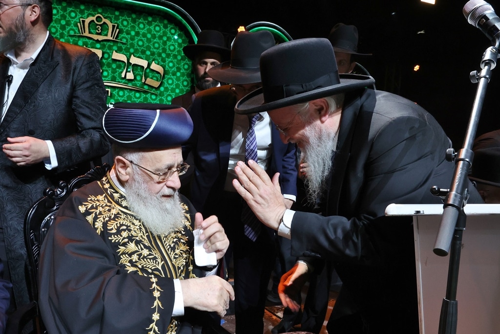 הגדולים הגיעו לכבד את לומדי התורה מהעדה הבוכרית • גלריה