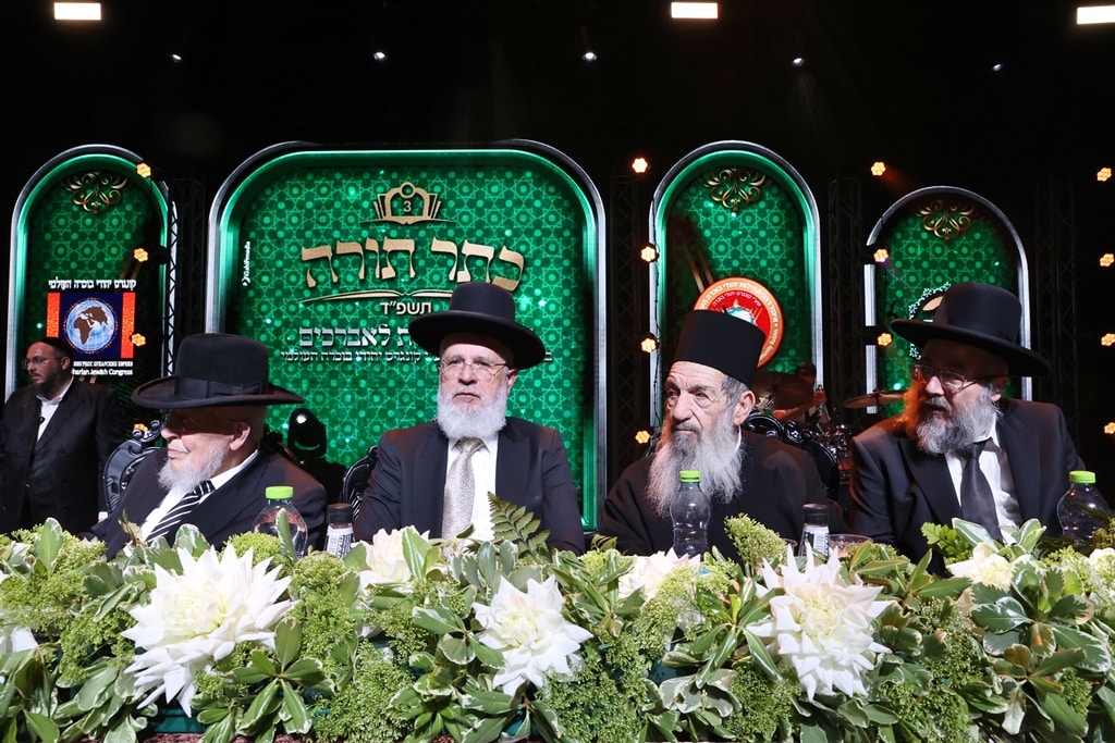 הגדולים הגיעו לכבד את לומדי התורה מהעדה הבוכרית • גלריה